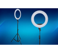 Annular led lamp with a tripod for professional shooting